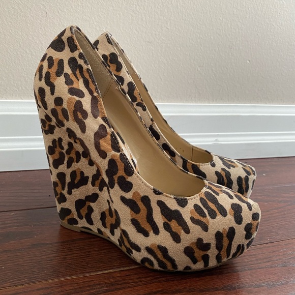 Cheetah print wedges - Picture 1 of 3